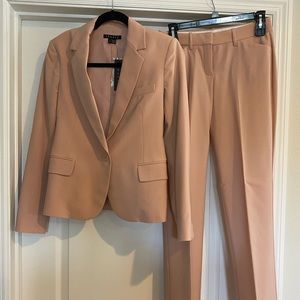 Theory Pant Suit with tags
